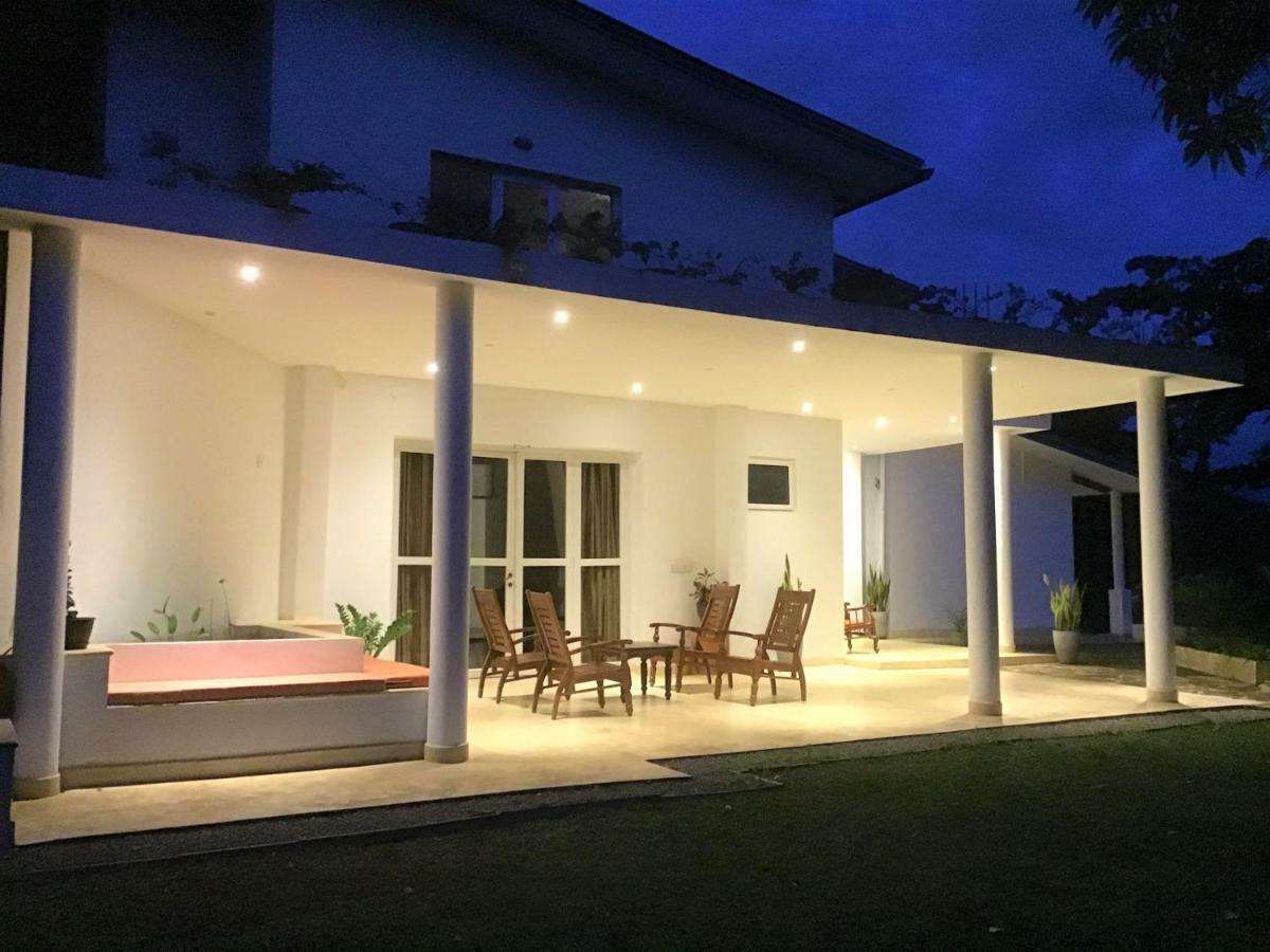 Amandari Holiday Villa Gelioya Luaran gambar